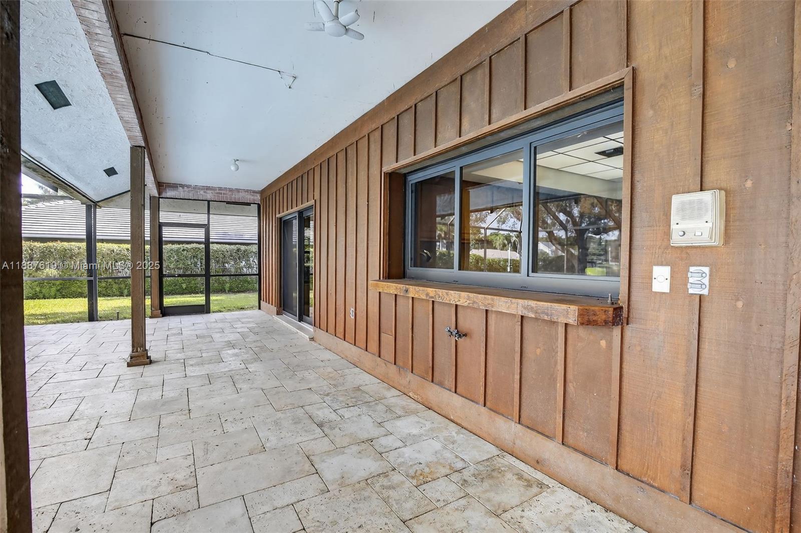 100 129th Avenue Plantation, FL 33325 - Photo 47 of 60 a view of an entryway