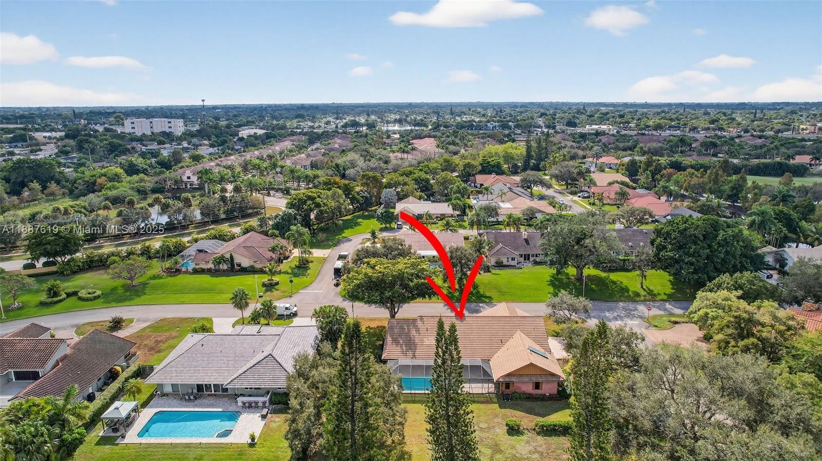 100 129th Avenue Plantation, FL 33325 - Photo 56 of 60 an aerial view of residential houses and outdoor space