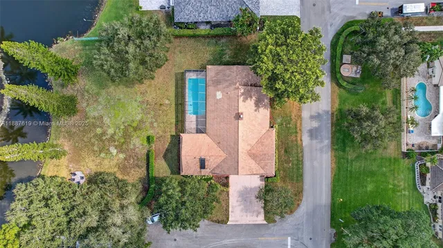 $949,900 | 100 129th Avenue, Plantation, FL 33325