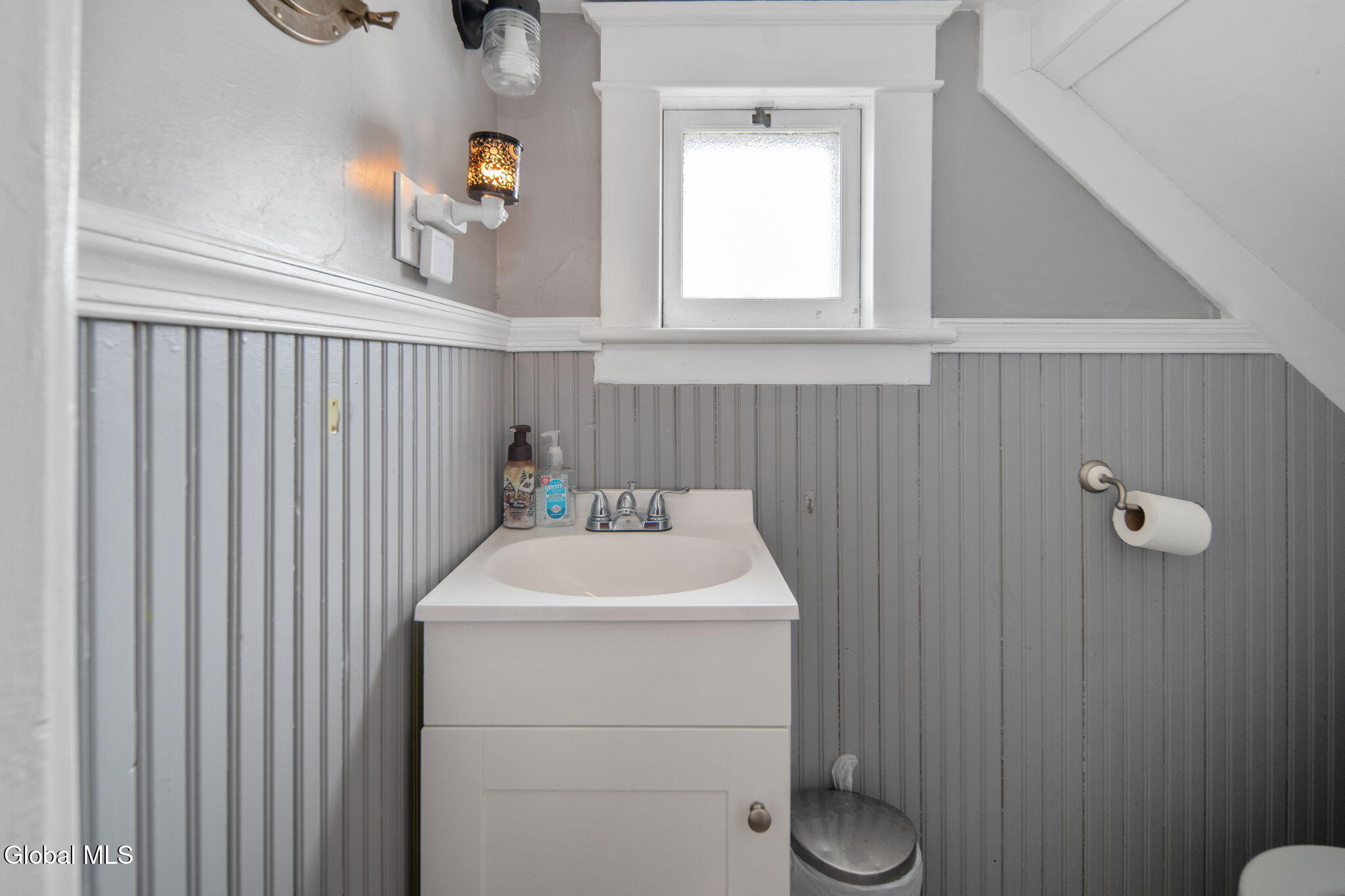 505 Bedford Road Schenectady, NY 12308 - Photo 22 of 47 24-505BedfordRd_24