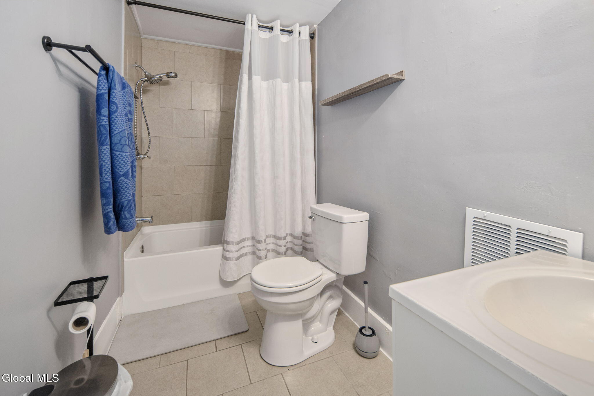 505 Bedford Road Schenectady, NY 12308 - Photo 29 of 47 32-505BedfordRd_32