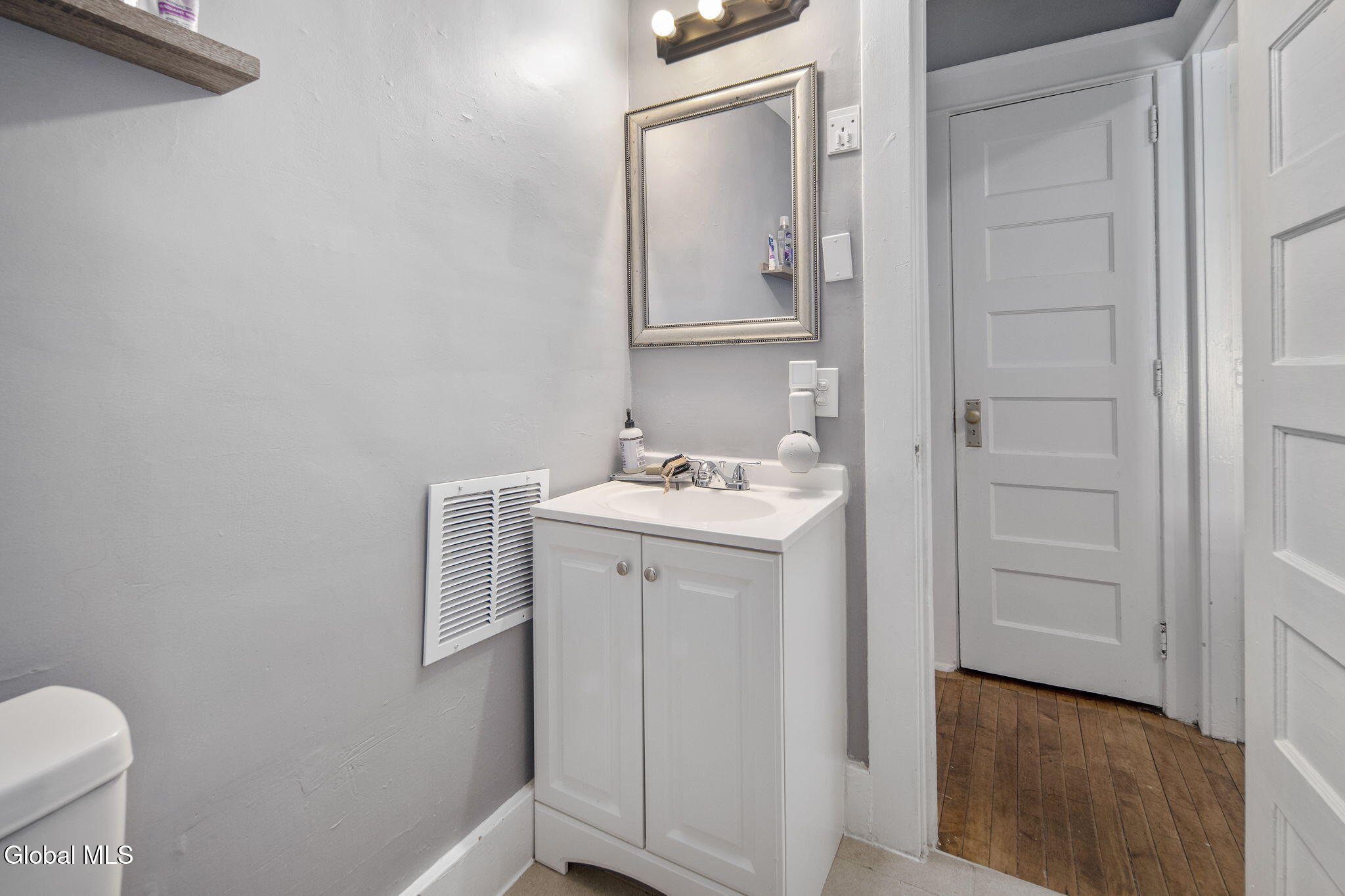 505 Bedford Road Schenectady, NY 12308 - Photo 30 of 47 33-505BedfordRd_33