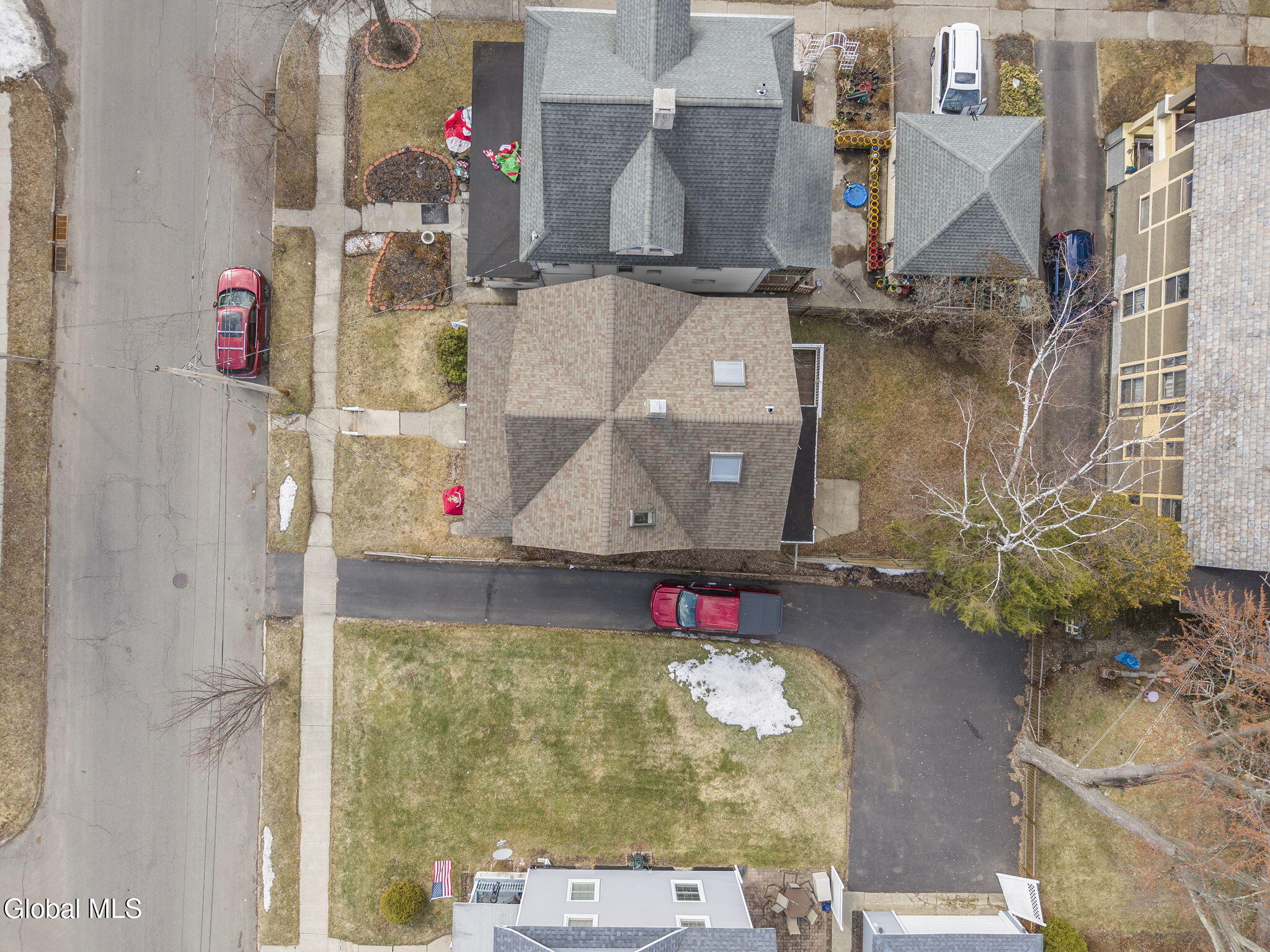 505 Bedford Road Schenectady, NY 12308 - Photo 44 of 47 53-505BedfordRd_53