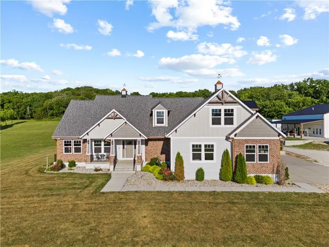 $1,100,000 | 1703 Hawes Lane, Oak Grove, MO 64075
