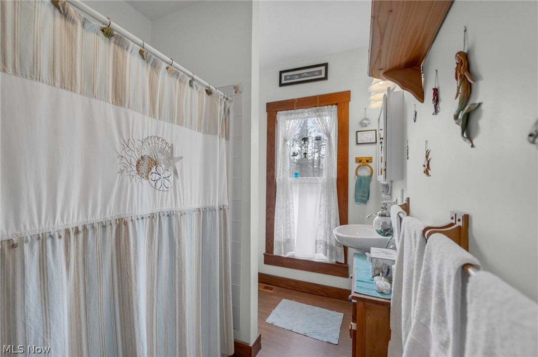 2129 Dock Road Madison, OH 44057 - Photo 25 of 41