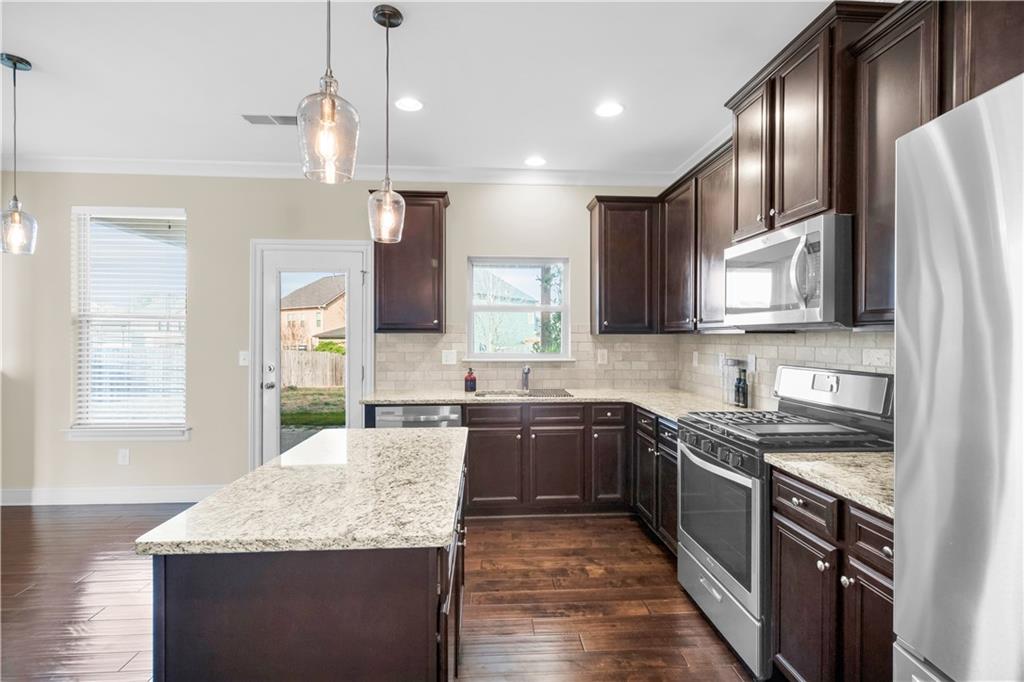 5130 Rialto Way Cumming, GA 30040 - Photo 14 of 46