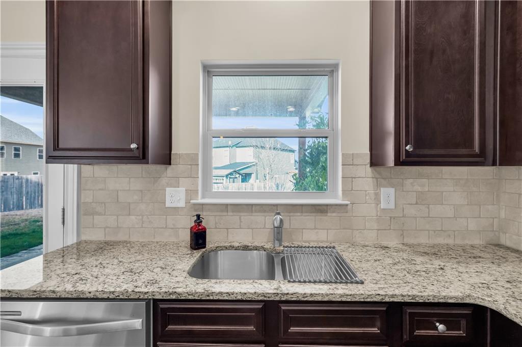 5130 Rialto Way Cumming, GA 30040 - Photo 17 of 46