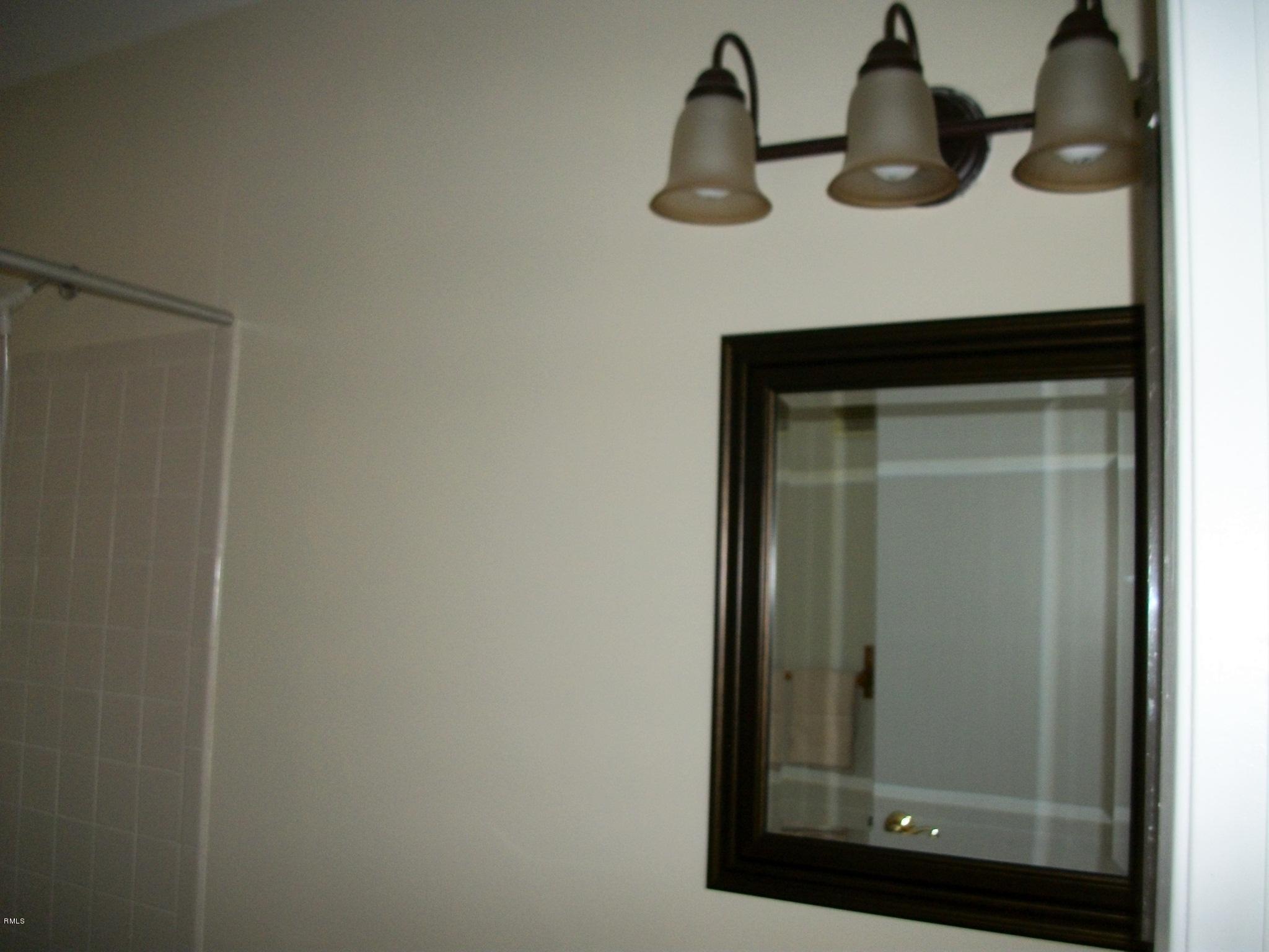 8642 Dreamside Lane Boca Raton, FL 33496 - Photo 19 of 27 2nd Bathroom
