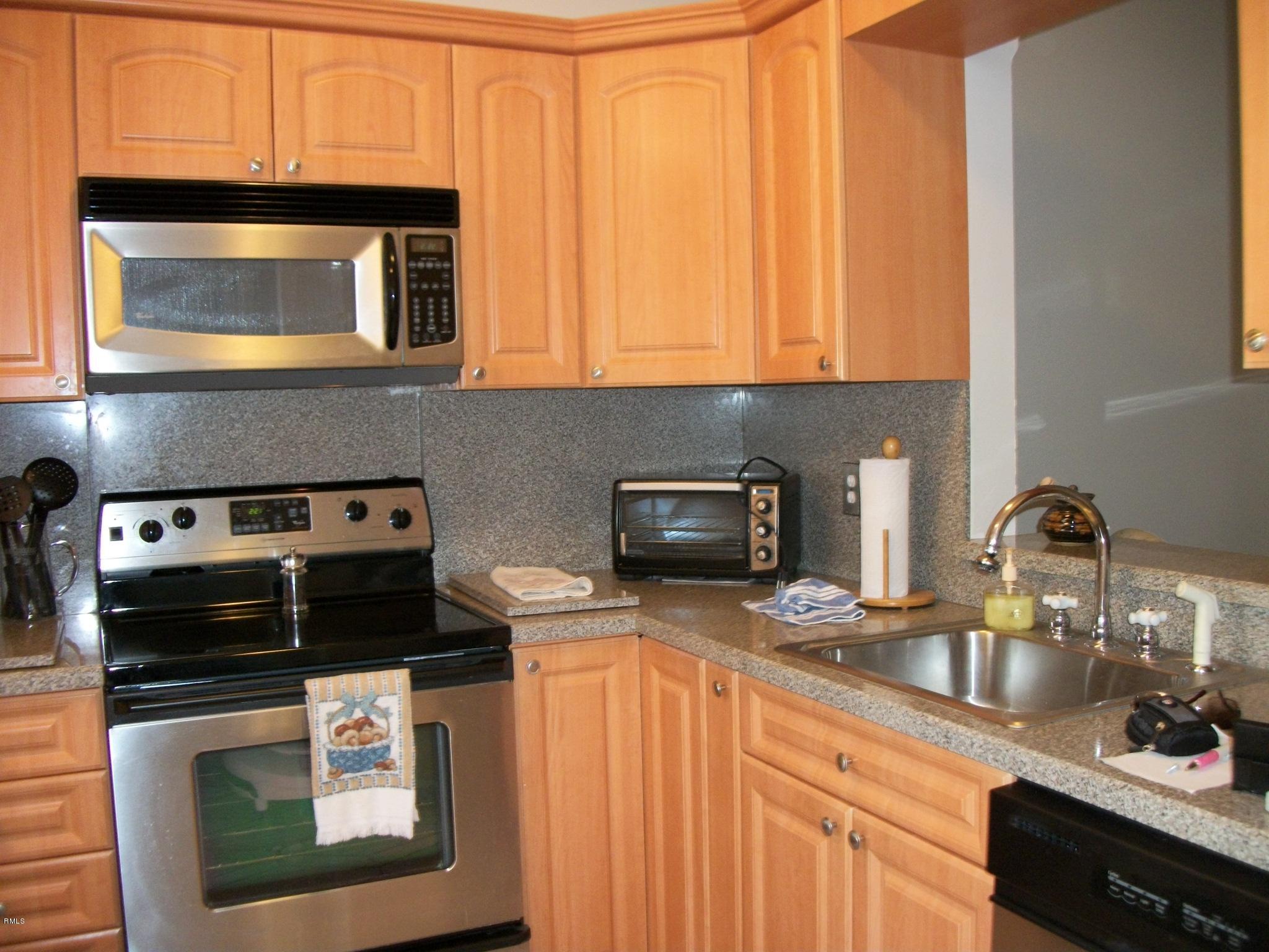 8642 Dreamside Lane Boca Raton, FL 33496 - Photo 2 of 27 Kitchen