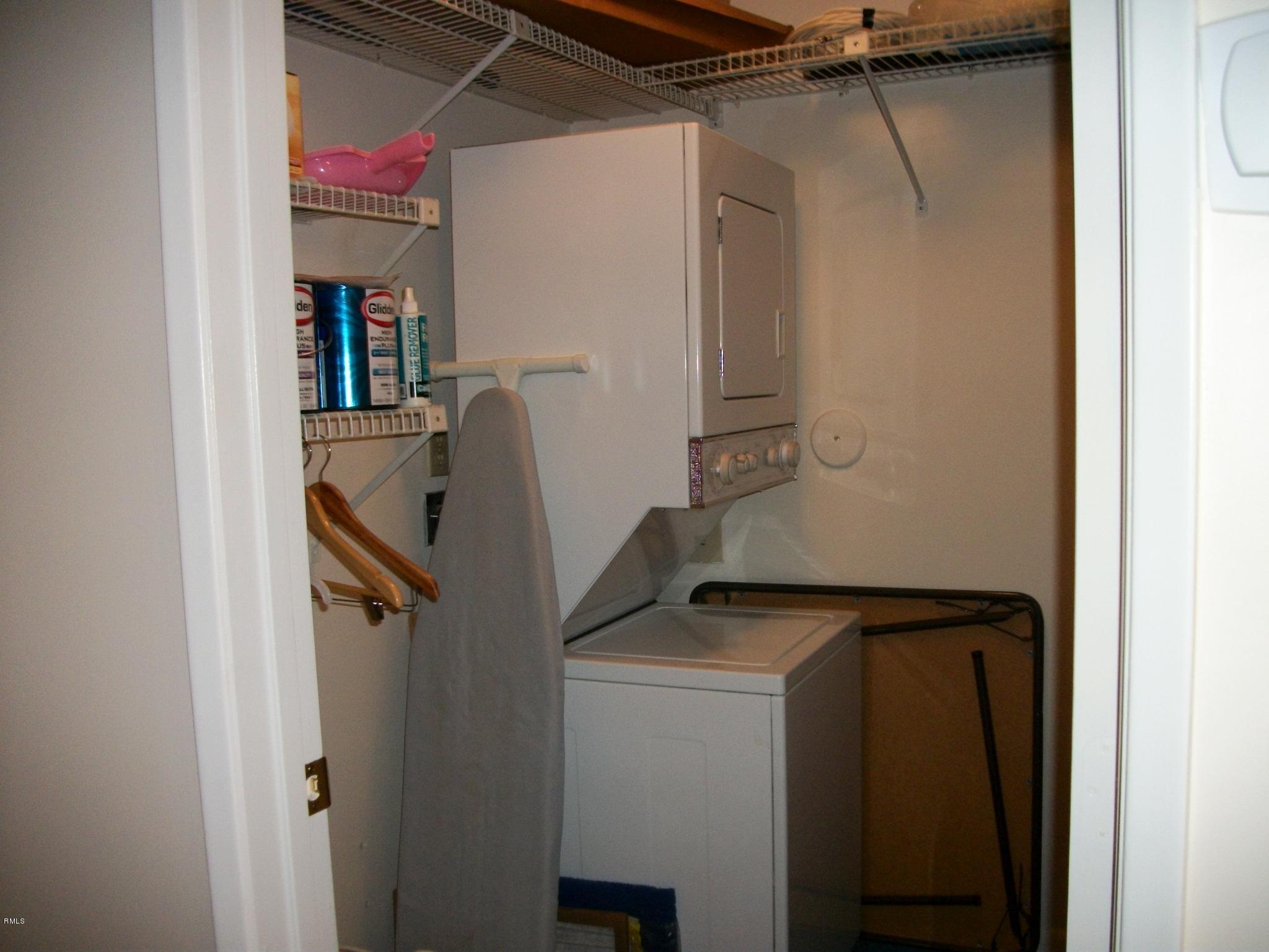 8642 Dreamside Lane Boca Raton, FL 33496 - Photo 22 of 27 Laundry Room - Washer/Dryer