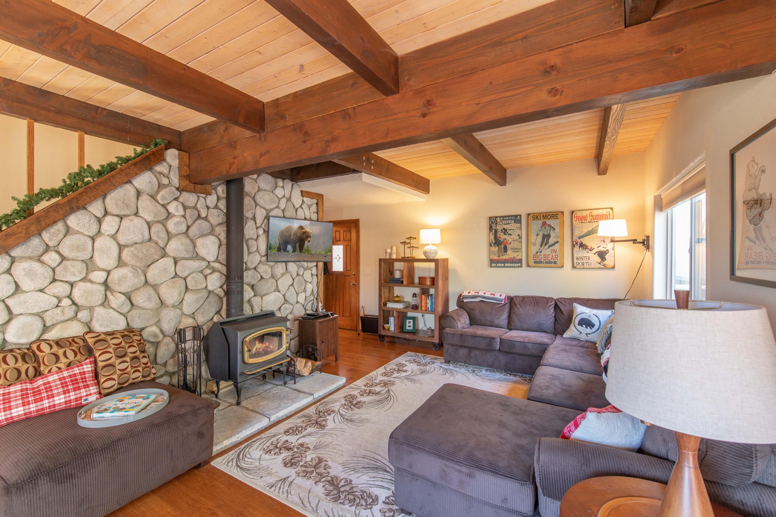 39683 Flicker Road Fawnskin, CA 92333 - Photo 8 of 42 008_Living Room 2
