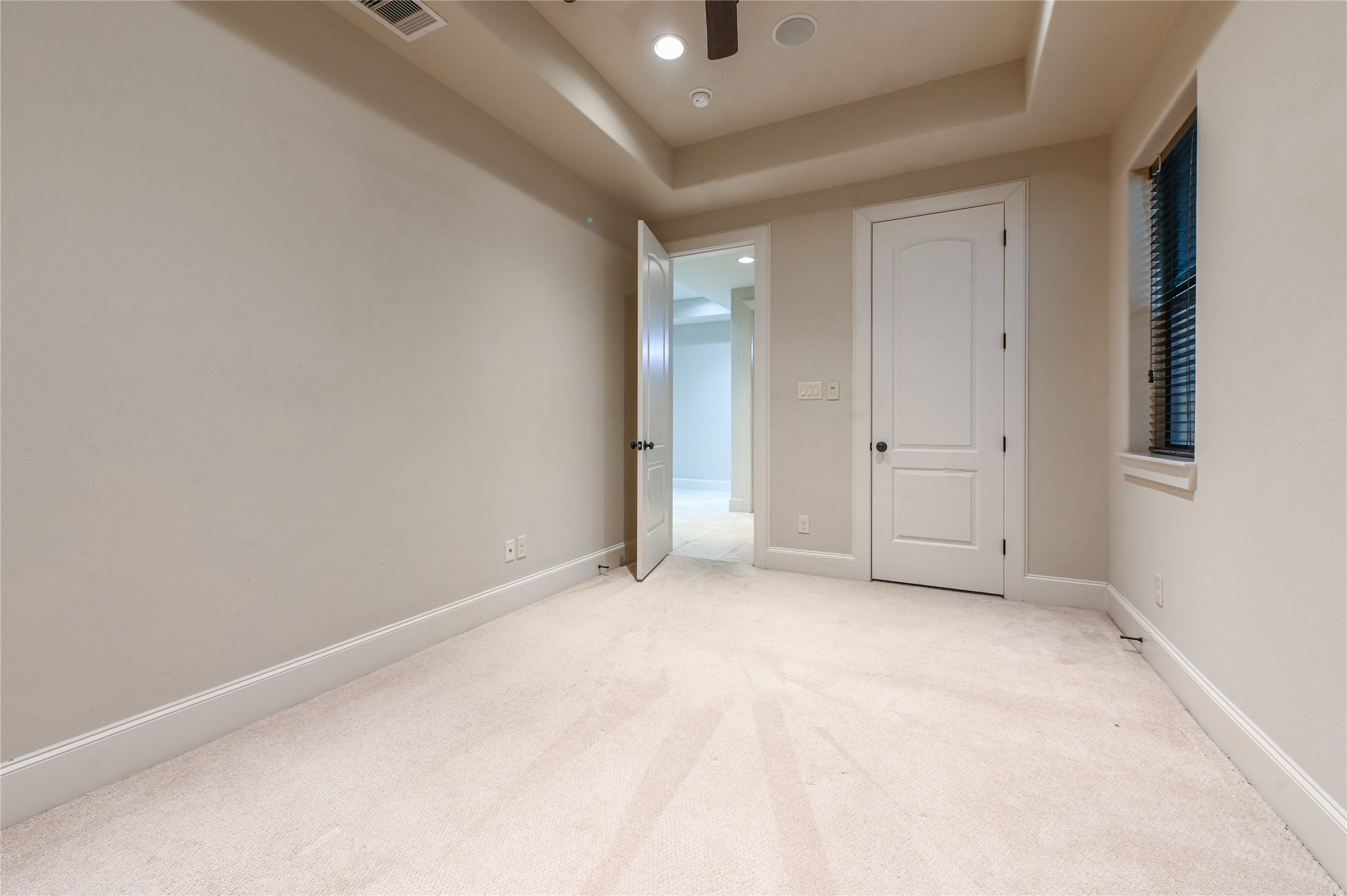 307 Snover Street Houston, TX 77007 - Photo 9 of 32