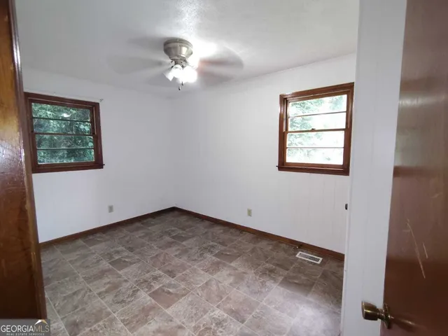a view of empty room with window