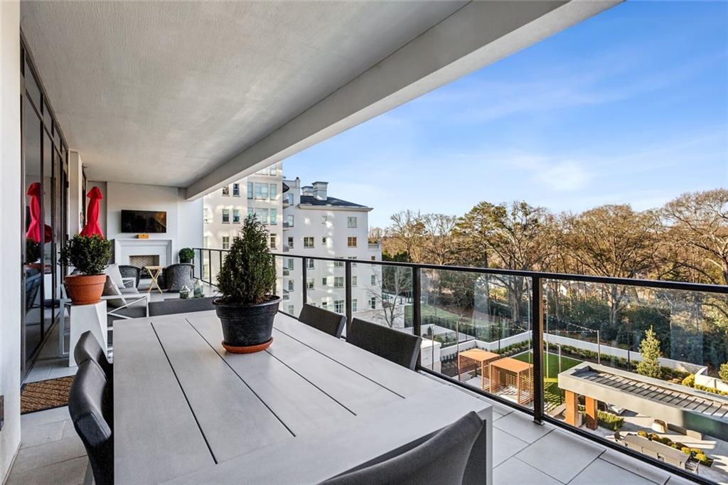 2520 Peachtree Road, Unit 602 Atlanta, GA 30305 - Photo 27 of 45 a view of balcony and workspace