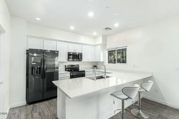 $2,200 | 1918 East Bridgeport Parkway, Unit 102, Gilbert, AZ 85295