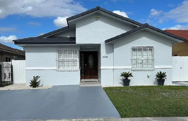 $567,900 | 3281 West 70th Street, Hialeah, FL 33018