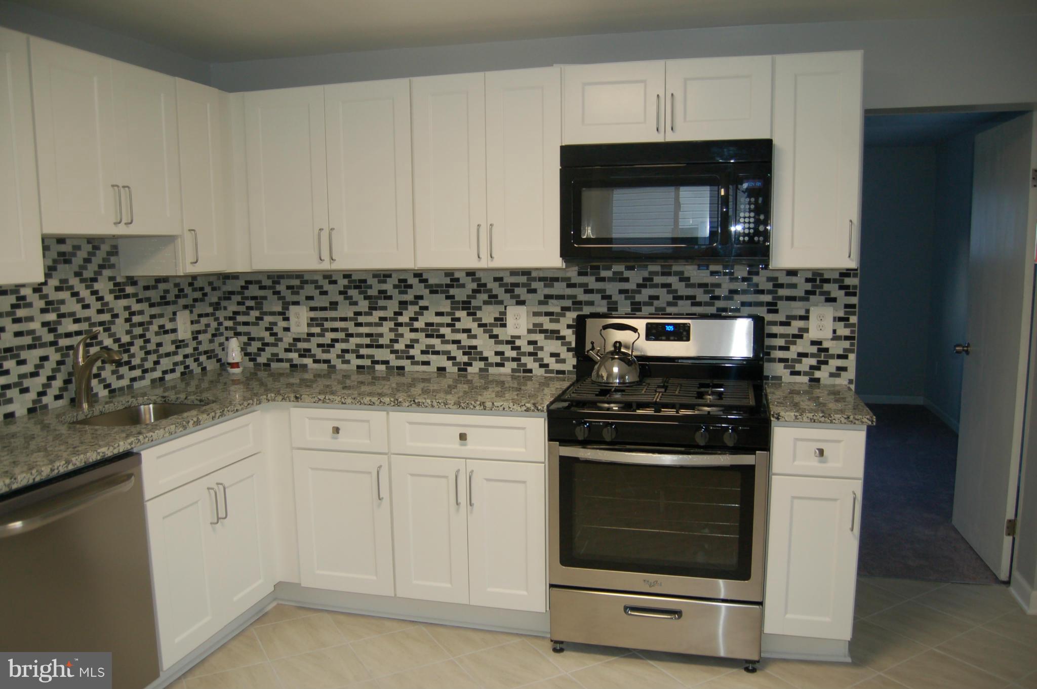 175 Riverside Road Baltimore, MD 21221 - Photo 6 of 30 Kitchen