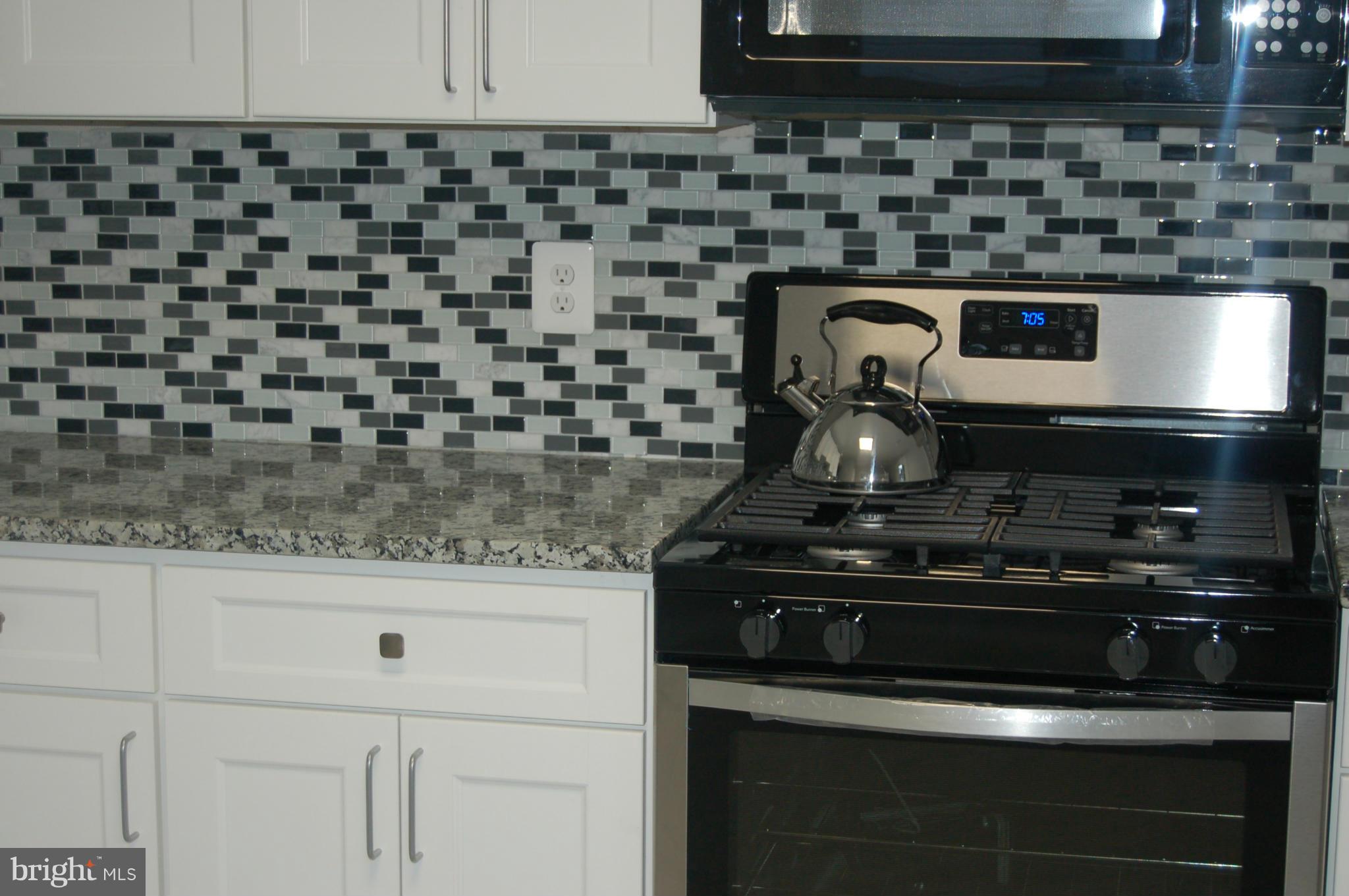 175 Riverside Road Baltimore, MD 21221 - Photo 7 of 30 Kitchen