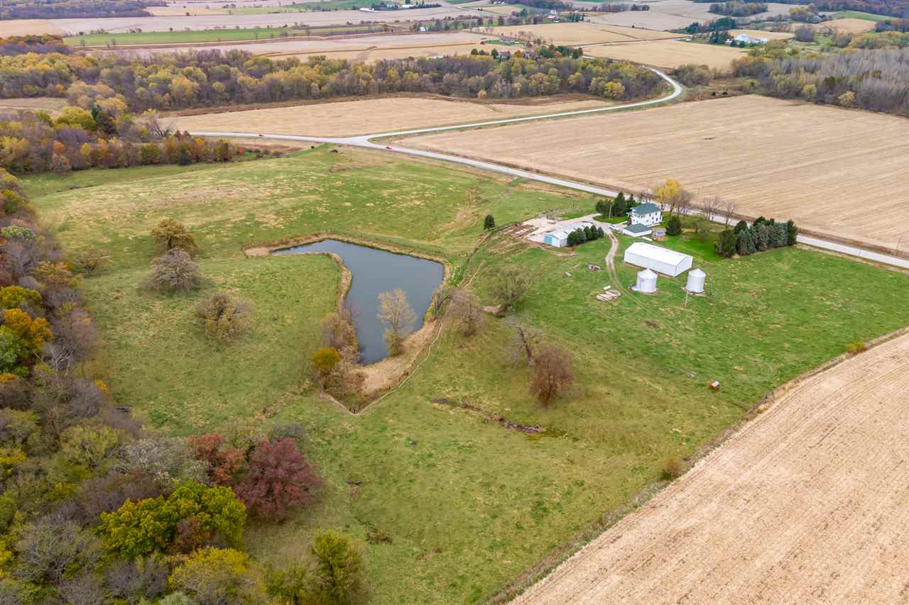 2210 Black Diamond Road Southwest Oxford, IA 52322 - Photo 4 of 29 Gallery Image 4