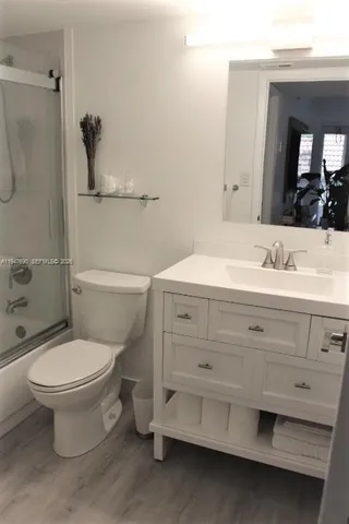 $1,950 | 630 South Park Road, Unit 243, Hollywood, FL 33021