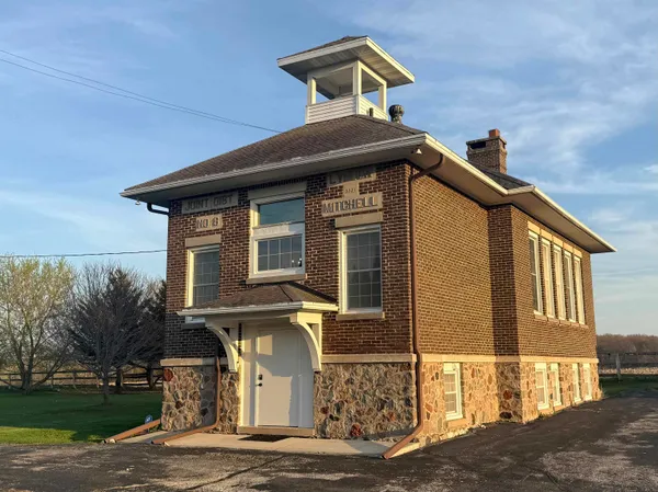 $369,000 | W6135 County Street North, Waldo, WI 53093