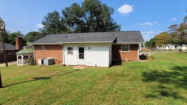 $719,900 | 1210 Upper Valley Falls Road, Boiling Springs, SC 29316