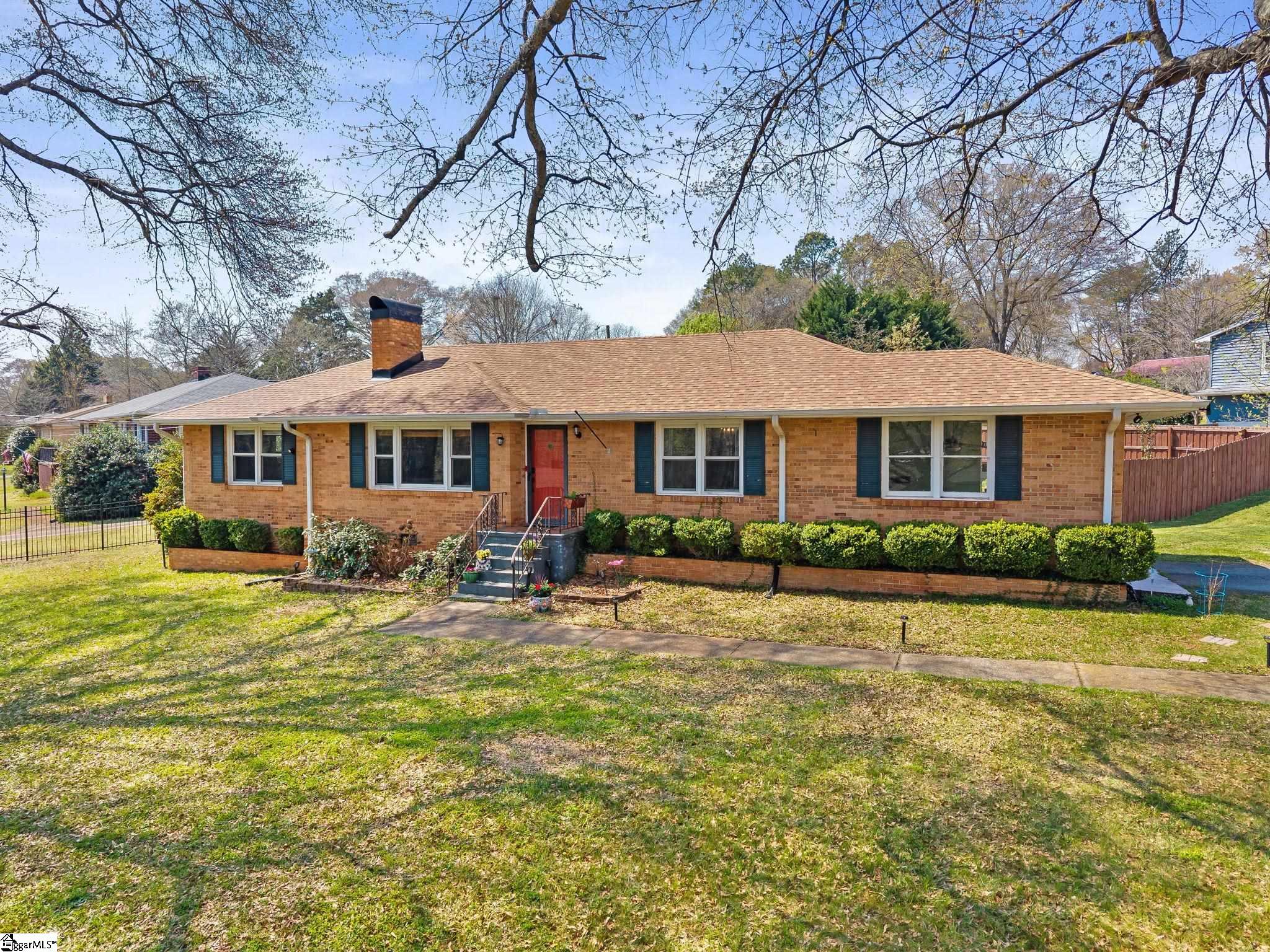 101 Duncan Chapel Road Greenville, SC 29617 - Photo 2 of 38 Gallery Image 2