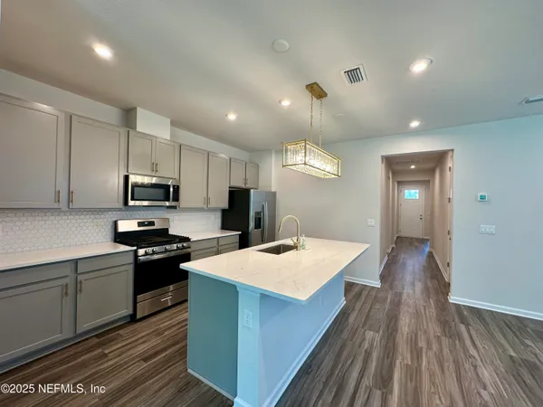 $2,395 | 75310 White Rabbit Avenue, Yulee, FL 32097