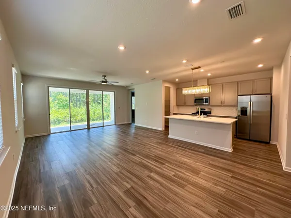 $2,395 | 75310 White Rabbit Avenue, Yulee, FL 32097