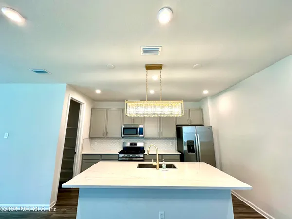 $2,395 | 75310 White Rabbit Avenue, Yulee, FL 32097