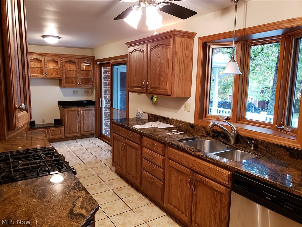 22541 Harms Road Euclid, OH 44143 - Photo 9 of 24 Gallery Image 9