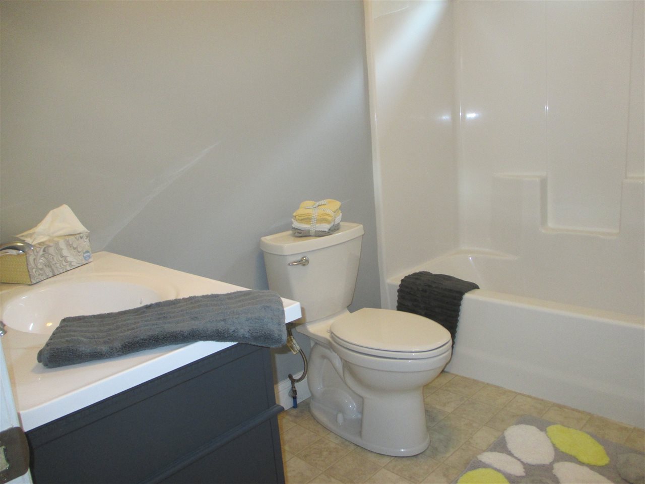 9090 Coldwater Road Flushing, MI 48433 - Photo 9 of 18 31398326-8.JPG