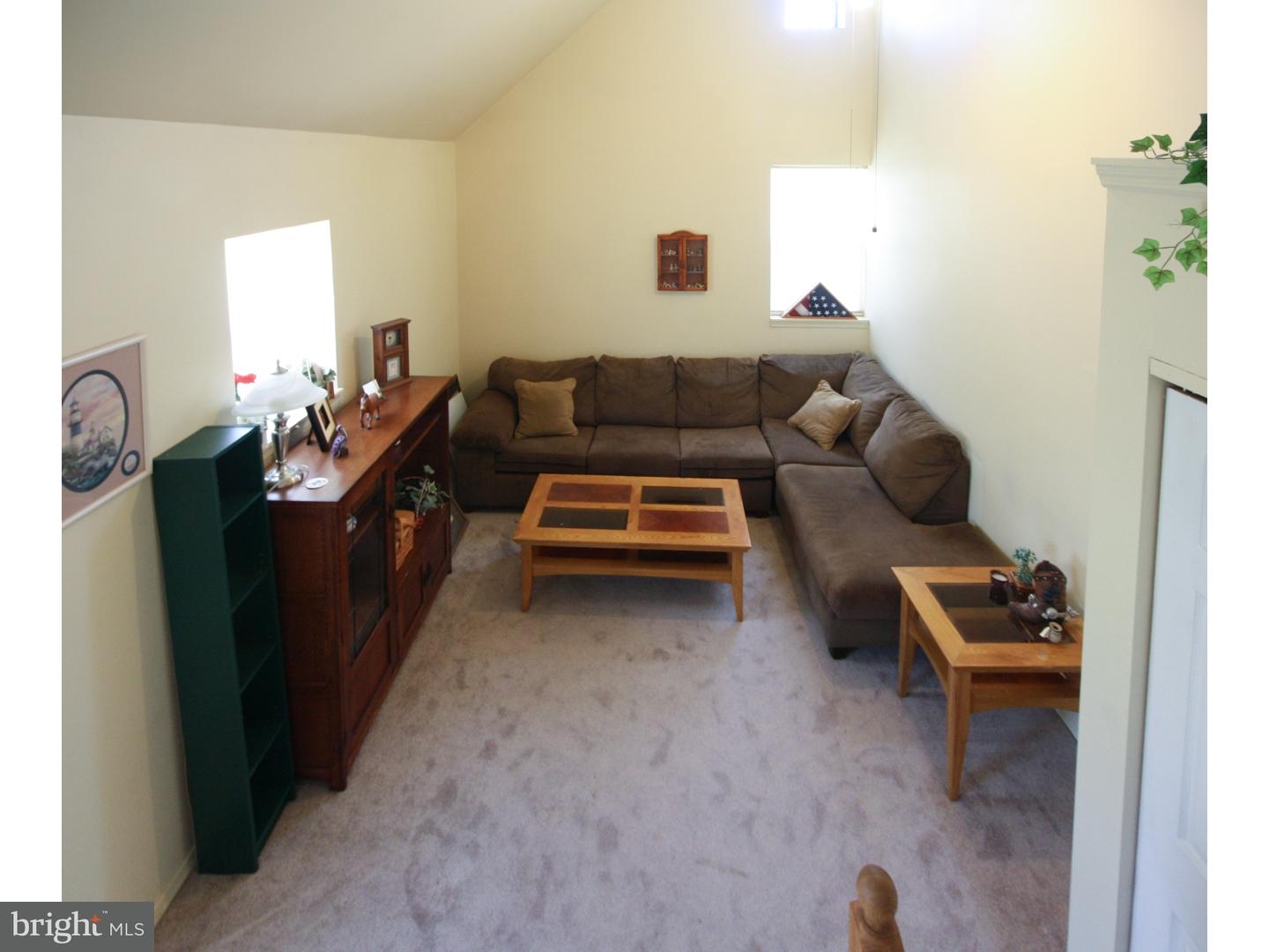 12018 Elmore Road Philadelphia, PA 19154 - Photo 11 of 25 Family Room