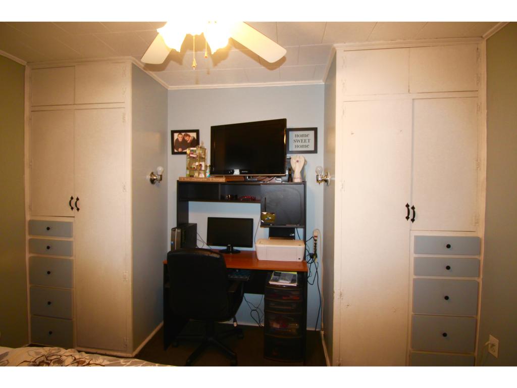 683 Howe Street Manchester, NH 03103 - Photo 12 of 25 Gallery Image 12