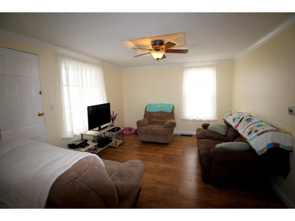 683 Howe Street Manchester, NH 03103 - Photo 16 of 25 Gallery Image 16