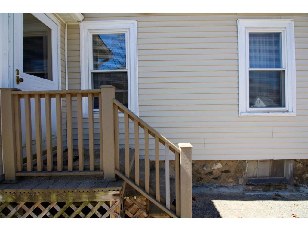 683 Howe Street Manchester, NH 03103 - Photo 17 of 25 Gallery Image 17