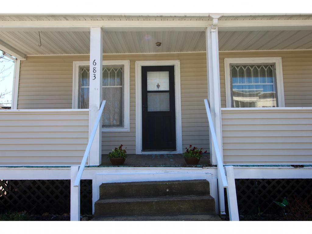 683 Howe Street Manchester, NH 03103 - Photo 3 of 25 Gallery Image 3