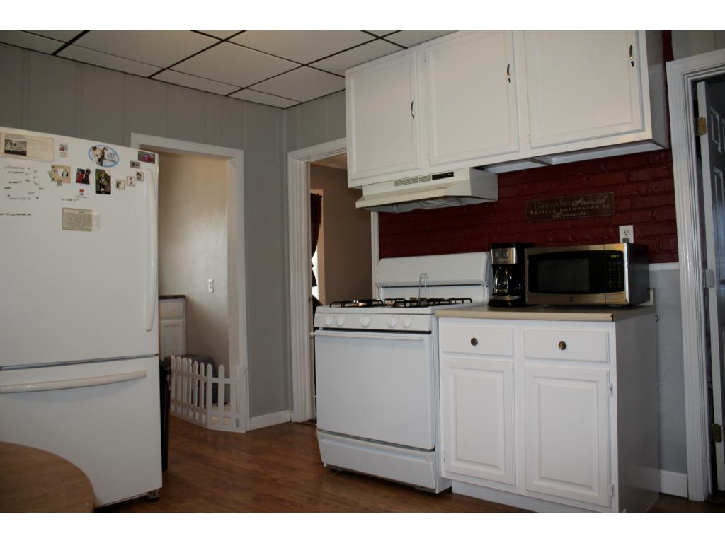 683 Howe Street Manchester, NH 03103 - Photo 4 of 25 Gallery Image 4