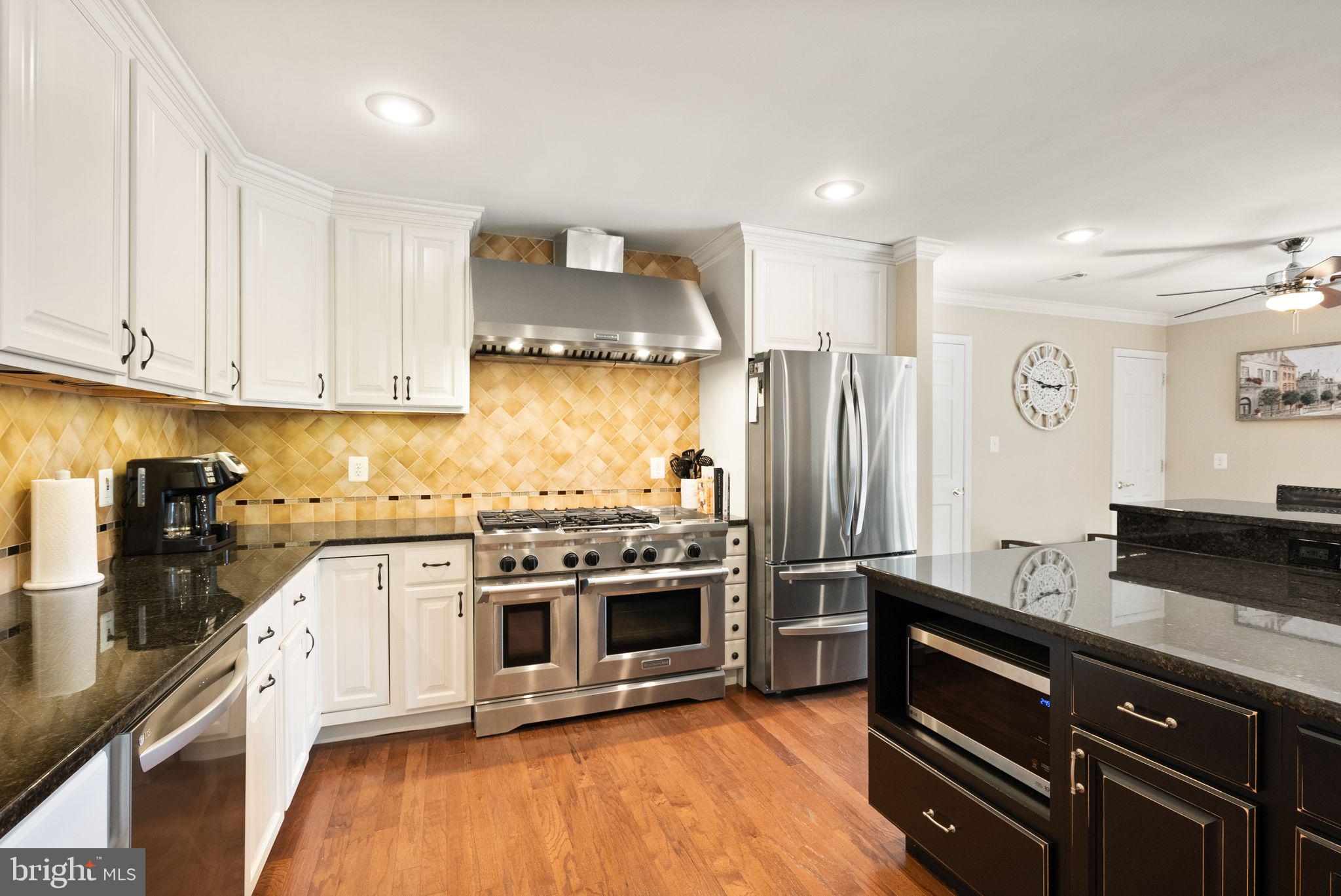 7312 Inzer Street Springfield, VA 22151 - Photo 16 of 47 Commercial Styled Range