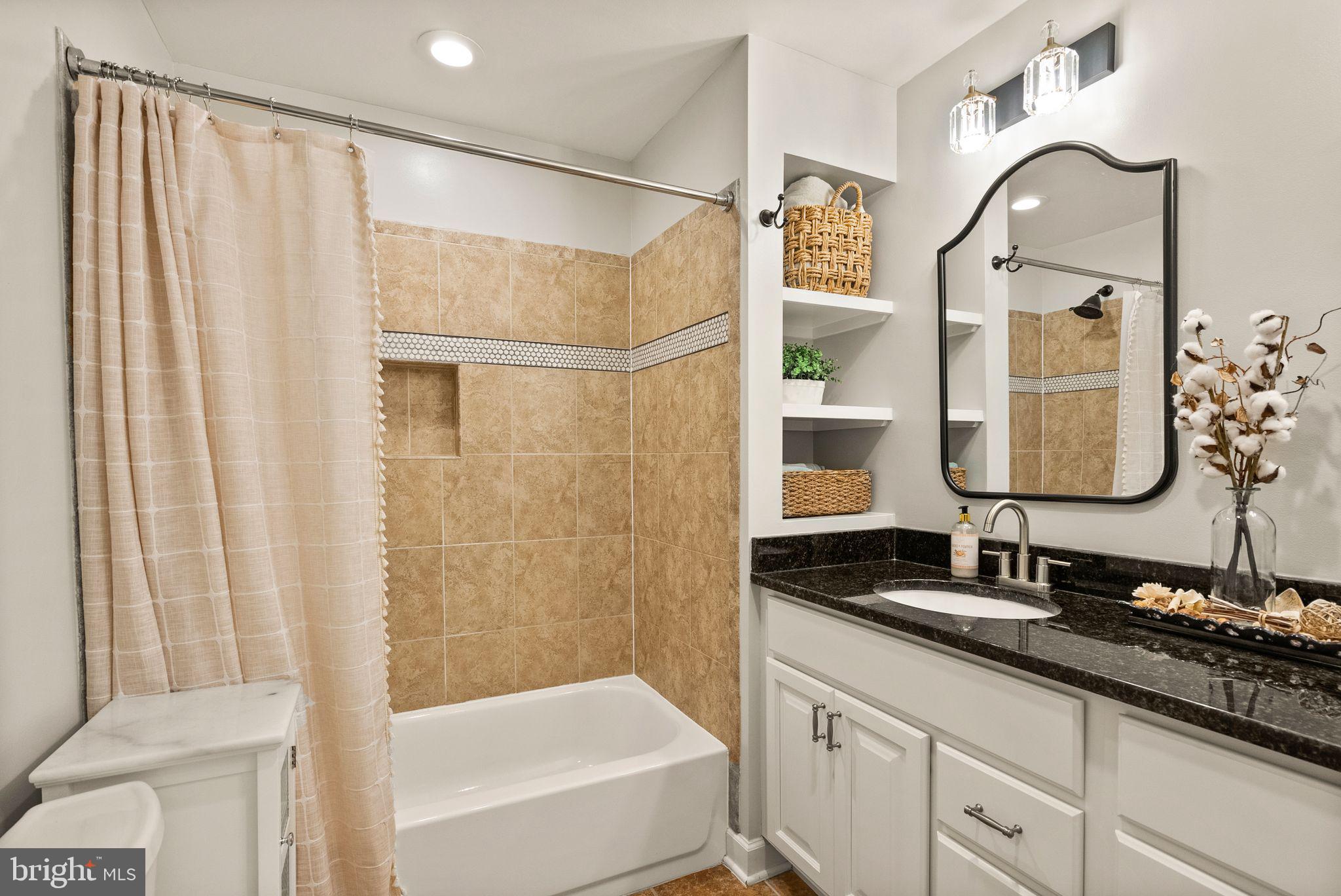 7312 Inzer Street Springfield, VA 22151 - Photo 35 of 47 Full Bathroom 2