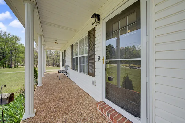 $299,900 | 9 Bessie Clark Road, Erin, TN 37061