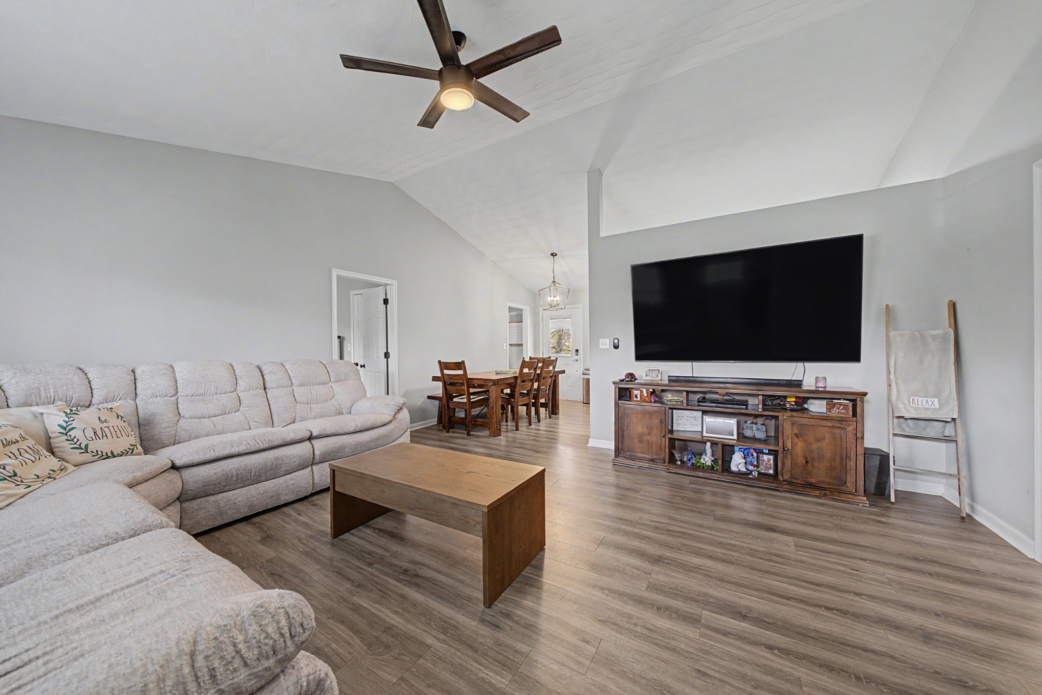 9 Bessie Clark Road Erin, TN 37061 - Photo 4 of 35