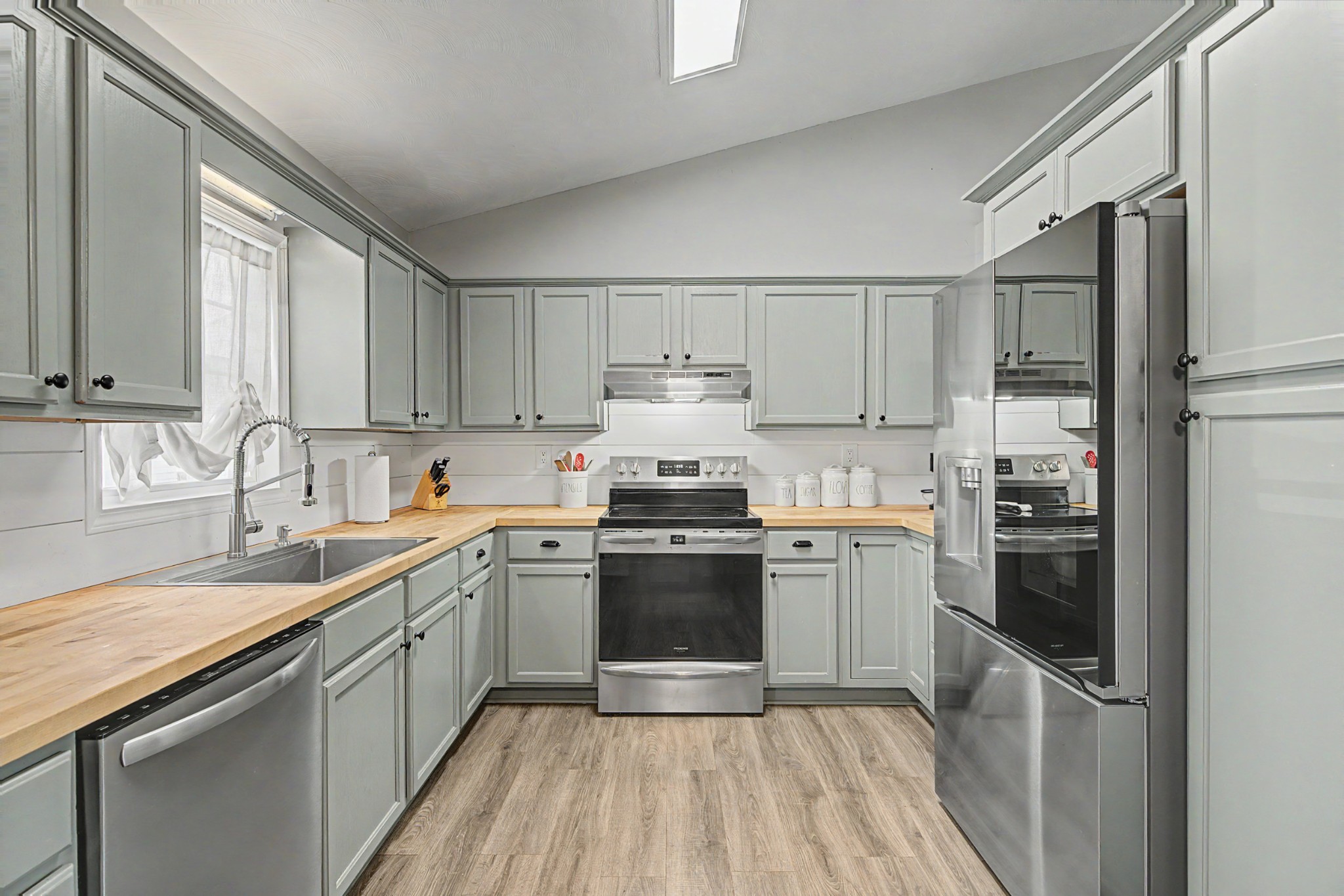 9 Bessie Clark Road Erin, TN 37061 - Photo 5 of 35