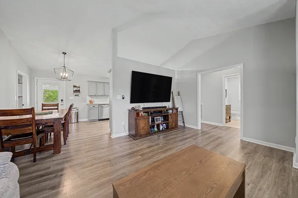 $299,900 | 9 Bessie Clark Road, Erin, TN 37061