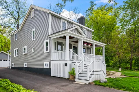 $779,000 | 331 East Russell Street, Barrington, IL 60010