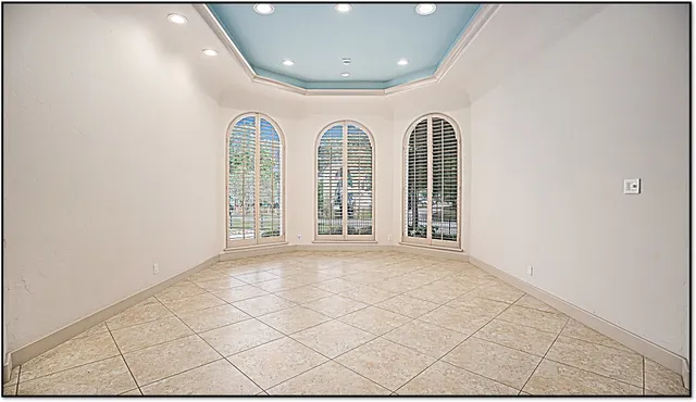 a view of an entryway of a building