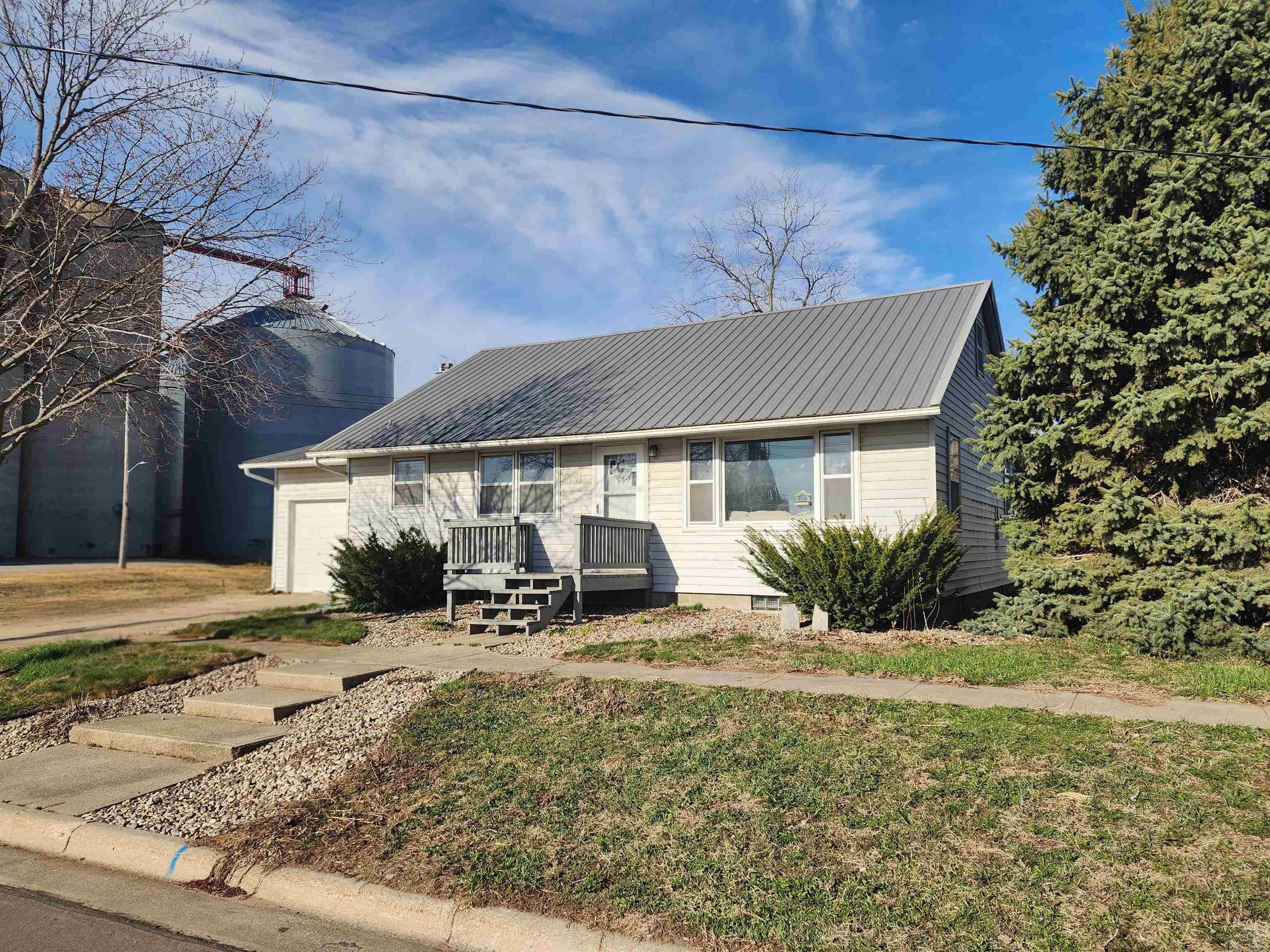 1013 Walnut Street Hull, IA 51239 - Photo 39 of 40 Gallery Image 39