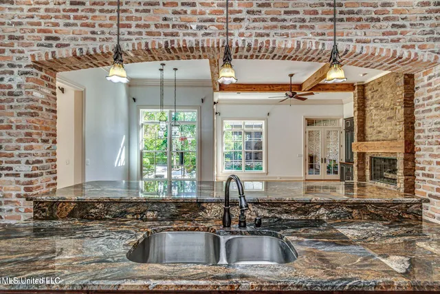 $1,600,000 | 102 Bridgewater Crossing, Ridgeland, MS 39157