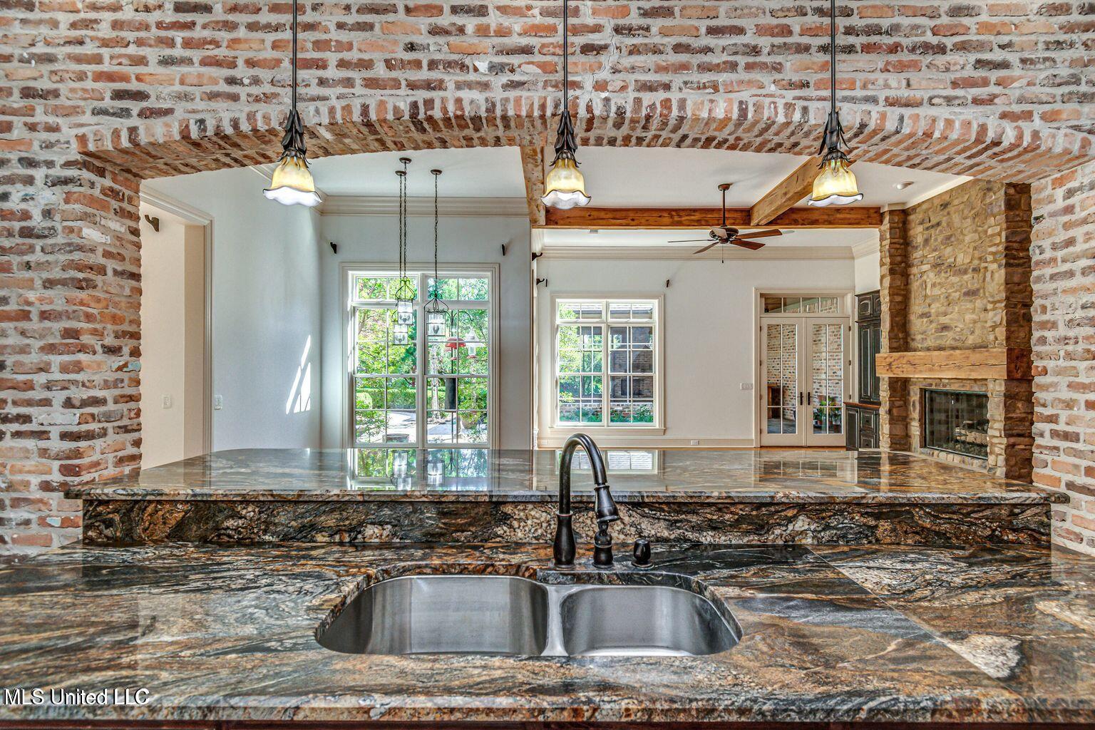 102 Bridgewater Crossing Ridgeland, MS 39157 - Photo 31 of 46 20241029015025169791000000-o