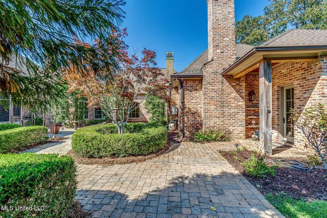 $1,600,000 | 102 Bridgewater Crossing, Ridgeland, MS 39157